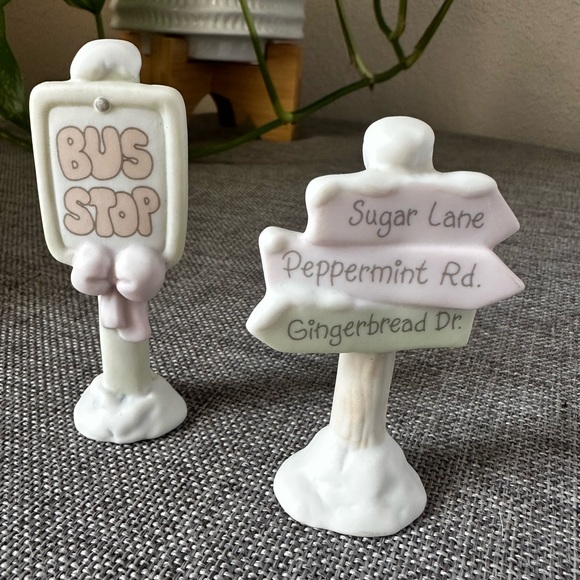 Enesco Precious Moments Sugar Town Signs - Picture 1 of 6